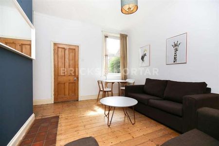 Warton Terrace, Heaton, Newcastle Upon Tyne, NE6 - Photo 3