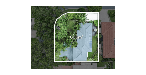 Spacious Family Living at 32 Burbank Road, Birkdale - Photo 1