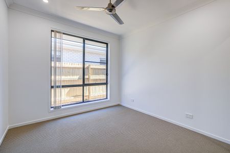 1/78 Mercy Street, Park Ridge QLD 4125 - House For Rent | Domain - Photo 3