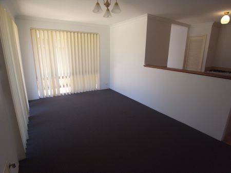 Perfect Family Home - Photo 2