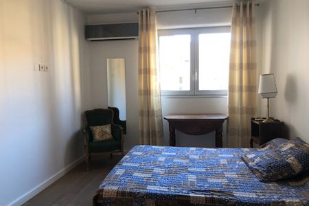 Aix centre Roi René à 2 pas du Cours Mirabeau - 2 pièces meublé 50m² - Photo 2