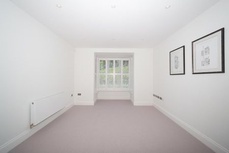 4 bedroom townhouse to rent - Photo 2