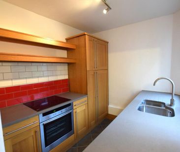 2 bedroom terraced house to rent - Photo 5