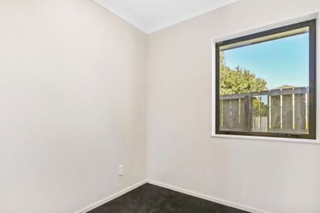 Home in Otara! - Photo 4