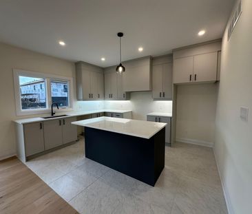 For Lease - 6316 Jewel Common, Niagara Falls, Ontario - Photo 1