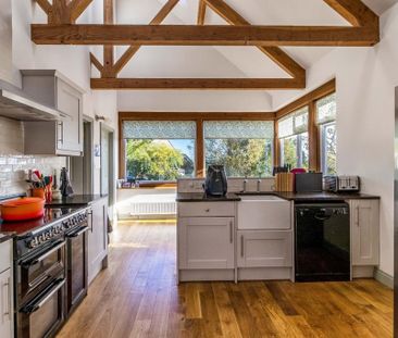 4 bedroom detached house to rent - Photo 1