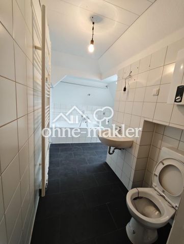 Sanierte 3,5 Zimmer DG Wohnung in Essen Frohnhausen 2. Etage - Foto 2