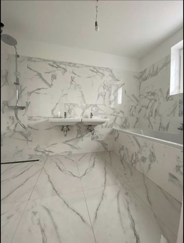 Exklusive Maisonette-Wohnung , Dachterrasse & Gartenbenützung - 10 minutes to UNOCITY! - Photo 5