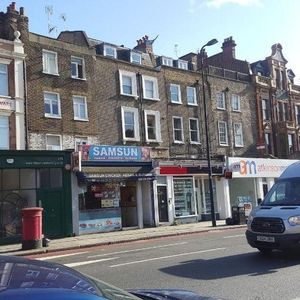 3 bedroom flat to rent - Photo 3