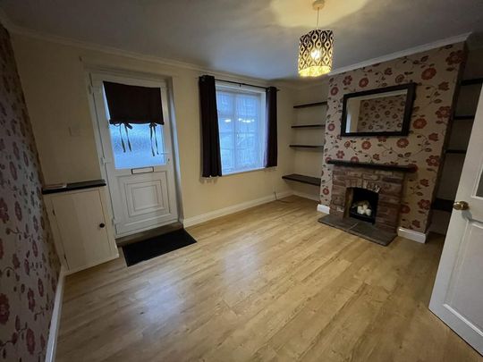 2 bedroom terraced house to rent - Photo 1