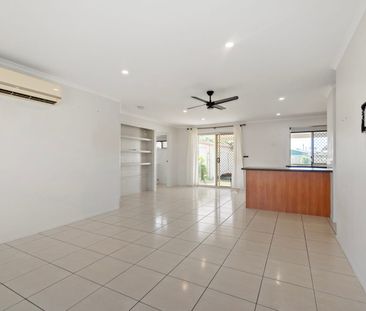 8 Hansen Street, Burnett Heads, Qld 4670 - Photo 1