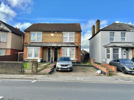 3 bedroom semi-detached house to rent - Photo 5