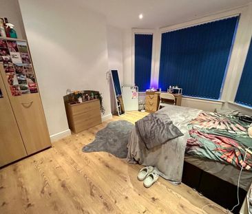 5 bedroom terraced house to rent - Photo 4