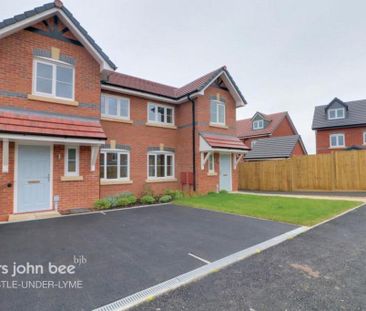 3 bedroom semi-detached house to rent - Photo 4