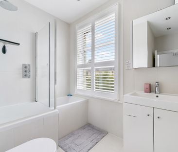 Chesson Road, W14, London - Photo 1