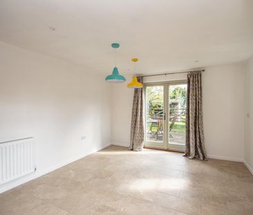 2 bedroom detached house to rent - Photo 1