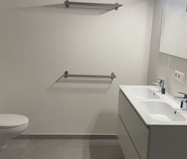 Appartement te huur in Genk voor € 1.095 met 2 slaapkamers - Foto 4