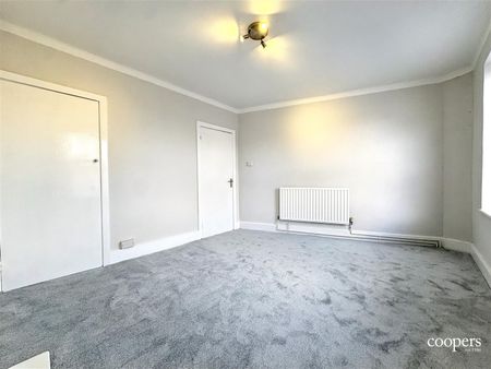 3 bedroom apartment - Photo 4