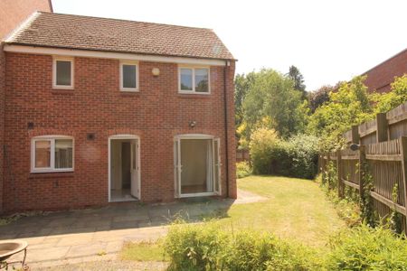 £1,650 - References Pending - Photo 2