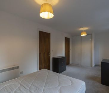 3 bedroom apartment to rent - Photo 6