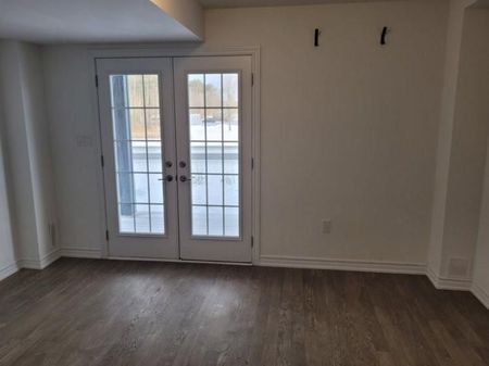 For Lease - 57 Andean Lane, Barrie, Ontario - Photo 4