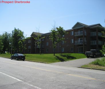 4 1/2 à Louer Sherbrooke - Photo 2