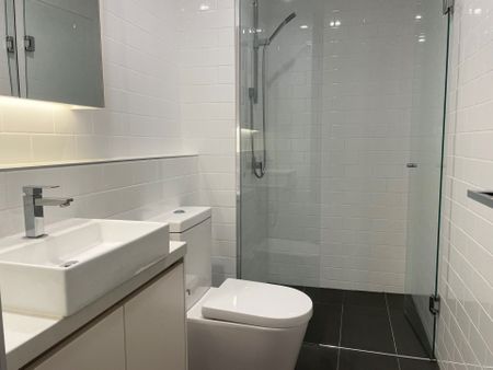 Style, Class & Sophistication! - Photo 4