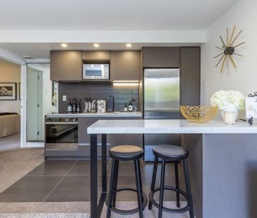 Luxury Furnished Apartment with One Secure Carpark - Photo 1