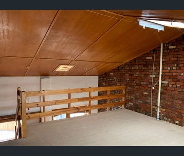 RUSTIC LIVING IN FASHIONABLE RICHMOND - Photo 5