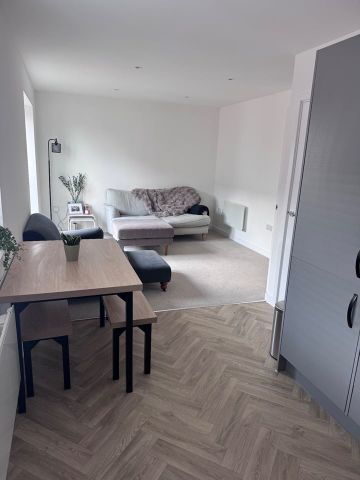 2 Bed Flat, Firecrest Close, CV6 - Photo 2