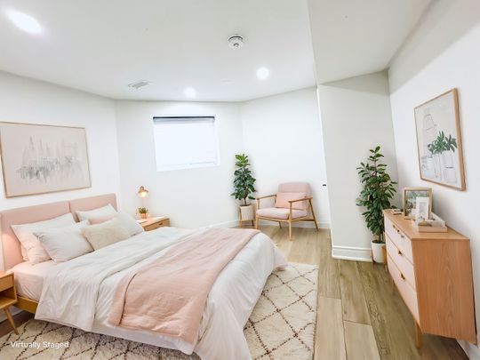For Lease - 851 Clemens Crescent Unit# Lower Level, Mississauga, Ontario - Photo 1