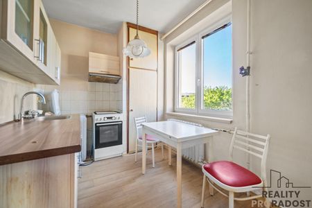 Pronájem bytu 2+1 53 m², K Blahobytu 2498, Pardubice - Фото 3