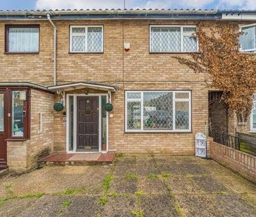 Slough, Berkshire, SL2 - Photo 2