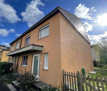 Attraktives renoviertes Doppeleinfamilienhaus - Photo 3