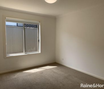 Spacious 4 Bedroom Family Home - Photo 4