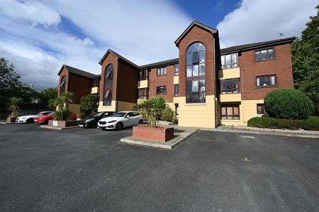 12 Waverley Court, Lisburn, BT28 1TF - Photo 5