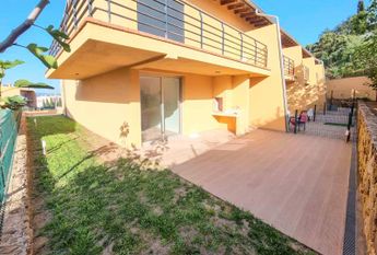 Moradia T3 Duplex para Arrendamento Anual em Algoz