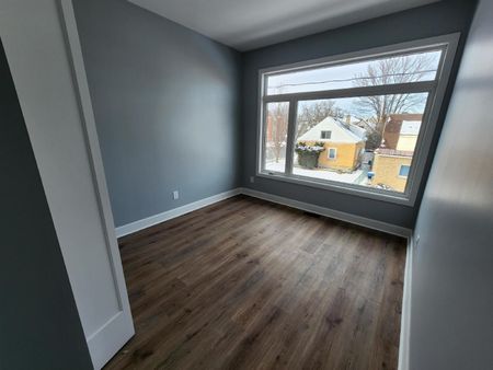 144 Montfort Street - Photo 4