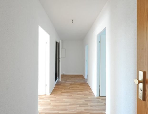 Platz für Ihre Familie, gemütliche 3 Zimmer ab April! - Photo 1