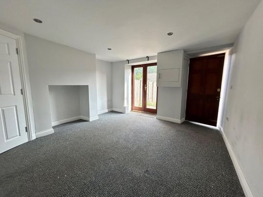 2 bedroom terraced house to rent - Photo 1