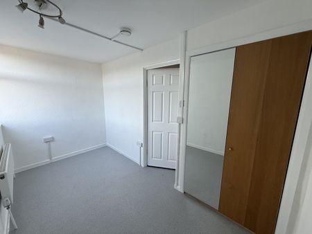 4 Bed Terraced House, The Common, E15 - Photo 3