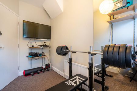 4 bedroom terraced house to rent - Photo 5