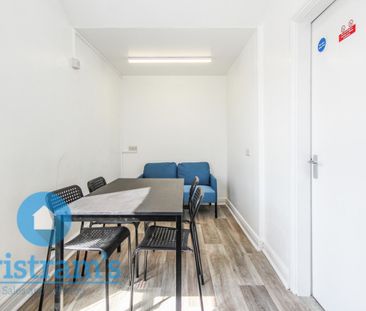1 bed Apartment for Rent - Photo 3
