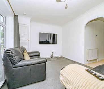 Russell Place, HEMEL HEMPSTEAD - Photo 2