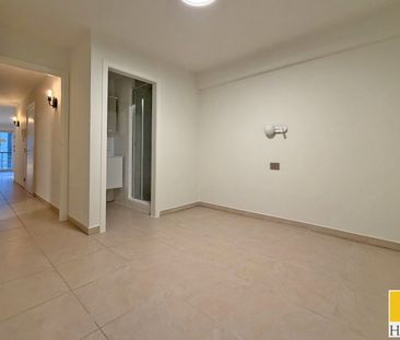 Opgefrist appartement op toplocatie - centrum Knokke - Photo 2