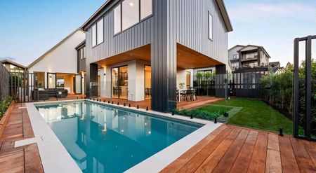 Stunning 5BR Wainui Oasis w/ Pool - Photo 5