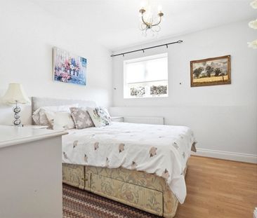 Southgate Mews, Great Wakering, Essex, SS3 0DW - Photo 2