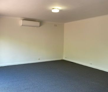 1/8 Mary Street, Kew VIC 3101 - House For Rent | Domain - Photo 3