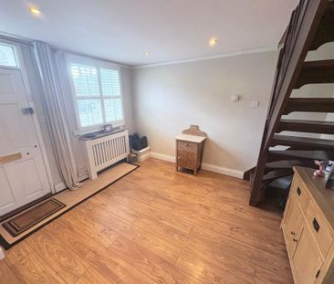 3 bedroom terraced house to rent - Photo 3