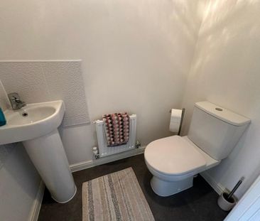 2 bedroom semi-detached house to rent - Photo 4
